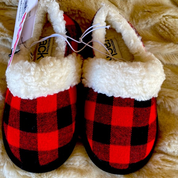 NWT Toddler moccasins/slipper red buffalo plaid, size 9/10 - Picture 1 of 4